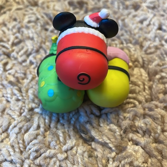 Stitch Tsum Tsum Rare Collectables case with some Tsum Tsum. - Picture 6 of 13